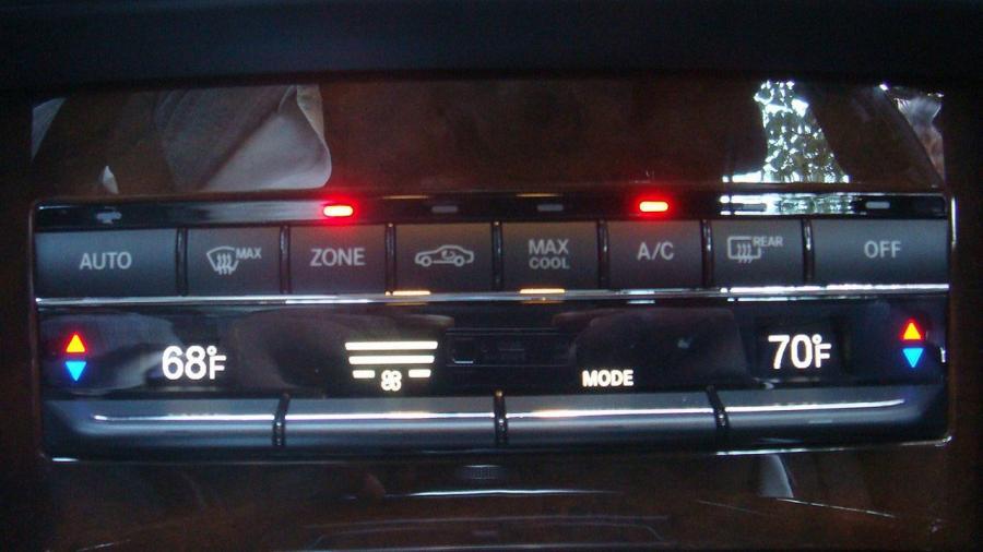  Mercedes-Benz E-Class 2010 года  (фото 72 из 128)